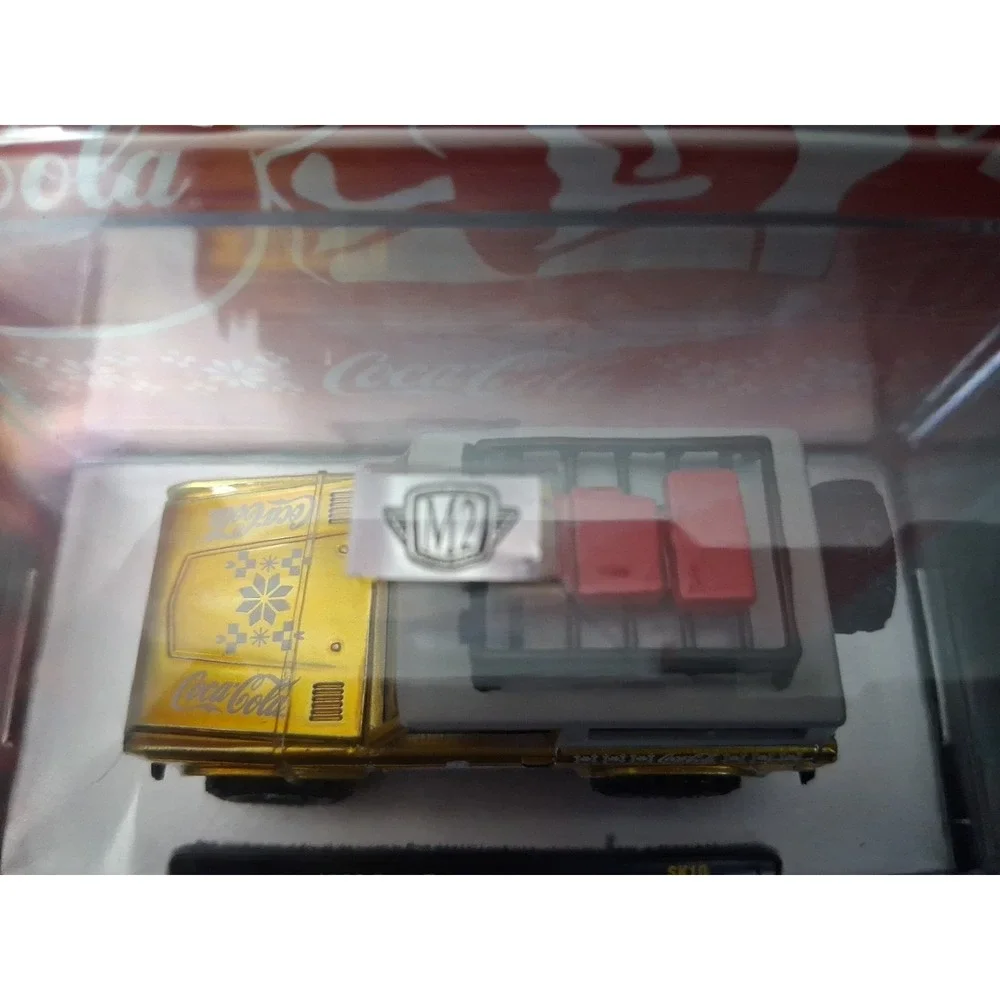 2025 M2 Machines Christmas Coca-Cola Santa 1966 Ford Bronco Limited Edition